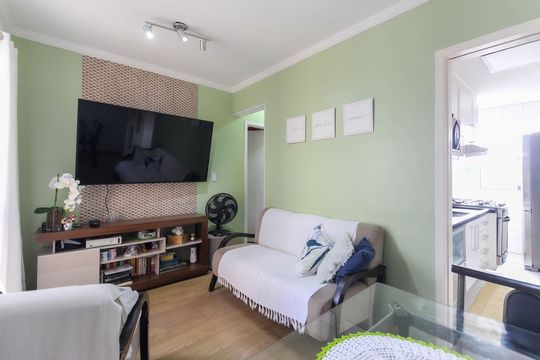 Sala de apartamento à venda com 2 quartos, 42m² em Vila Carmosina, São Paulo