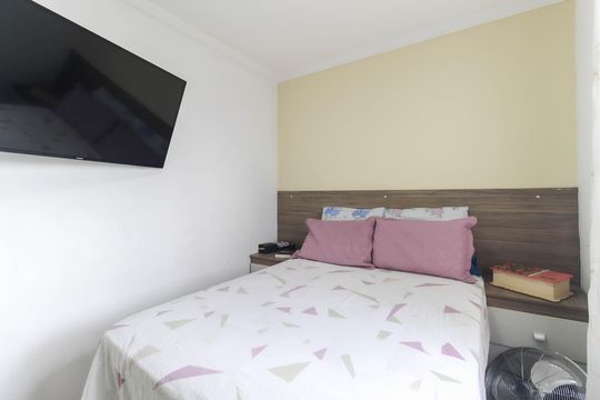 Quarto 2 de apartamento à venda com 2 quartos, 42m² em Vila Carmosina, São Paulo