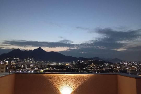 Área externa de apartamento para alugar com 2 quartos, 47m² em Santo Cristo, Rio de Janeiro