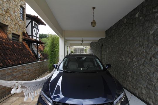 Garagem de casa à venda com 3 quartos, 321m² em Barreiro, Belo Horizonte