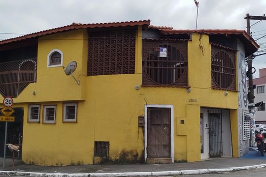 Fachada + Placa de casa para alugar com 3 quartos, 230m² em Cidade Satelite Santa Barbara, São Paulo