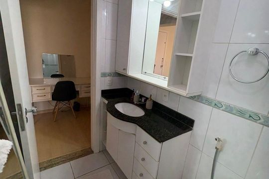 Cozinha de apartamento à venda com 1 quarto, 60m² em Vila Itapura, Campinas
