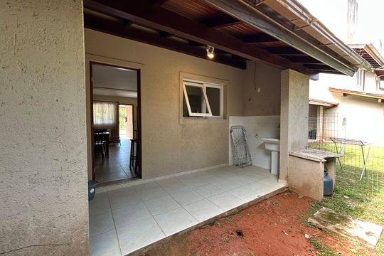 Área de Serviço de casa de condomínio para alugar com 2 quartos, 120m² em Barra da Lagoa, Florianópolis