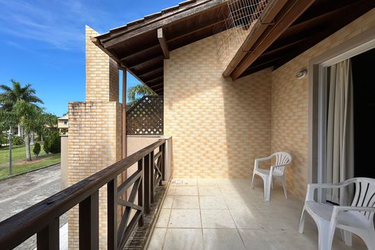 Quarto 1 Varanda de casa de condomínio para alugar com 2 quartos, 120m² em Barra da Lagoa, Florianópolis