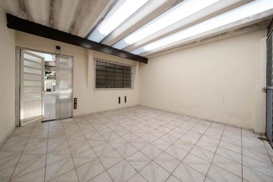Garagem de casa à venda com 4 quartos, 240m² em Cidade Patriarca, São Paulo