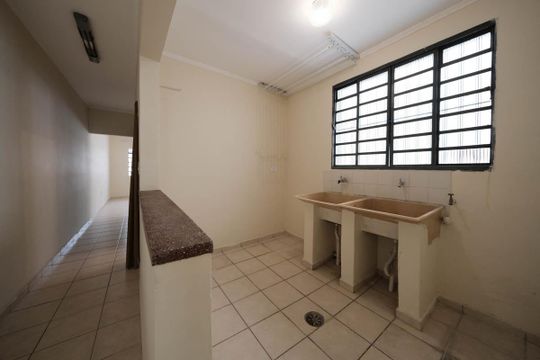 Cozinha e Área de Serviço de casa à venda com 4 quartos, 240m² em Cidade Patriarca, São Paulo