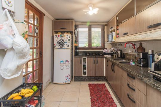 Cozinha de casa à venda com 2 quartos, 145m² em Hípica, Porto Alegre