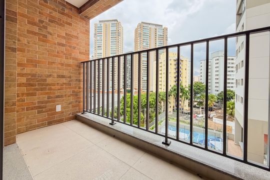 Varanda de kitnet/studio à venda com 1 quarto, 24m² em Chácara Klabin, São Paulo