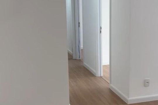 Corredor de apartamento para alugar com 3 quartos, 84m² em Brás, São Paulo
