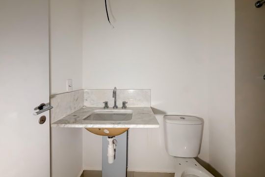 Banheiro de kitnet/studio à venda com 1 quarto, 23m² em Chácara Klabin, São Paulo