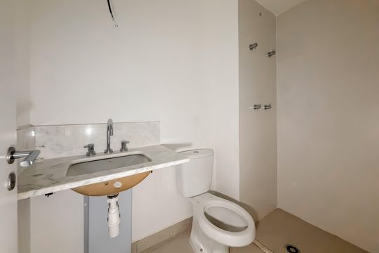 Banheiro de kitnet/studio à venda com 1 quarto, 23m² em Chácara Klabin, São Paulo