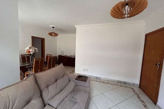 Apartamento para alugar com 4 quartos, 220m² em Nova Floresta, Belo Horizonte