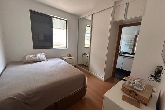 Apartamento para alugar com 4 quartos, 220m² em Nova Floresta, Belo Horizonte