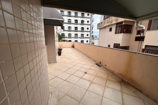 Apartamento para alugar com 4 quartos, 220m² em Nova Floresta, Belo Horizonte
