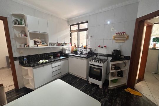 Apartamento para alugar com 4 quartos, 220m² em Nova Floresta, Belo Horizonte