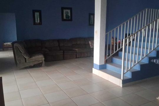 Casa de Condomínio para alugar com 7 quartos, 300m² em Canto das Águas, Jacareí