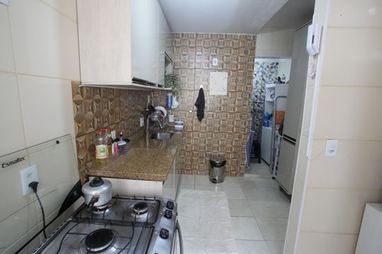 Cozinha de apartamento à venda com 2 quartos, 58m² em Tanque, Rio de Janeiro