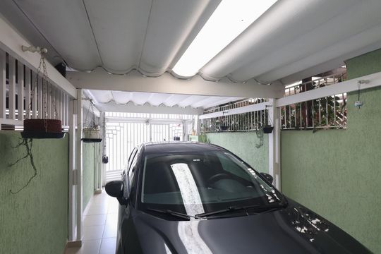 Garagem de casa à venda com 3 quartos, 120m² em Parada Inglesa, São Paulo