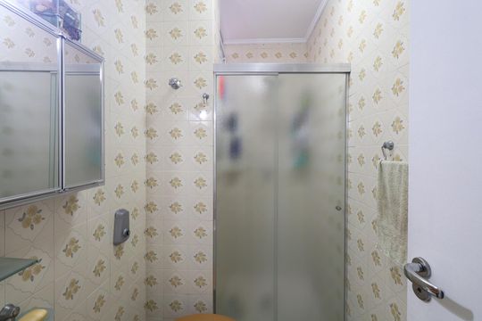 Banheiro 2 de casa à venda com 3 quartos, 120m² em Parada Inglesa, São Paulo