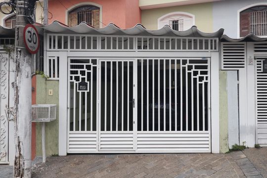 Fachada de casa à venda com 3 quartos, 120m² em Parada Inglesa, São Paulo