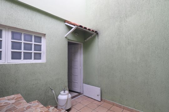 Quintal de casa à venda com 3 quartos, 120m² em Parada Inglesa, São Paulo