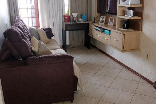 Sala de apartamento à venda com 3 quartos, 133m² em Petrópolis, Porto Alegre