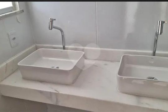 Casa de Condomínio para alugar com 3 quartos, 140m² em Itapuã, Salvador