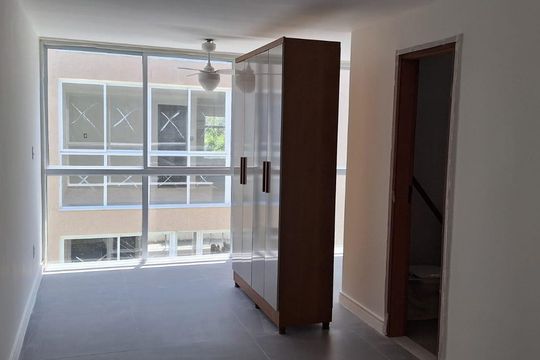 Casa de Condomínio para alugar com 3 quartos, 140m² em Itapuã, Salvador