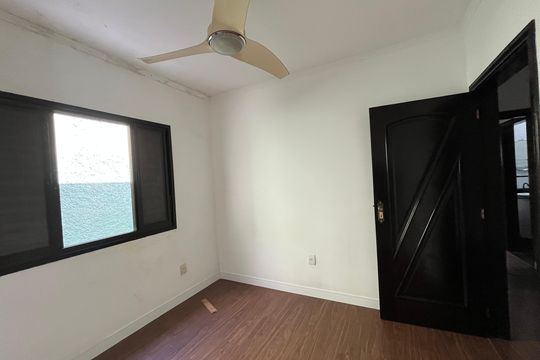 Quarto 3 de casa à venda com 5 quartos, 250m² em Jardim Santa Cruz (zona Norte), São Paulo