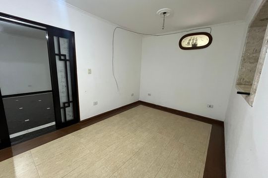 Sala de casa para alugar com 5 quartos, 250m² em Jardim Santa Cruz (zona Norte), São Paulo