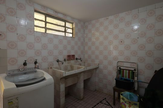 Área de Serviço de casa à venda com 3 quartos, 260m² em Vila Sonia, São Paulo