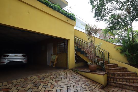 Garagem de casa à venda com 3 quartos, 260m² em Vila Sonia, São Paulo