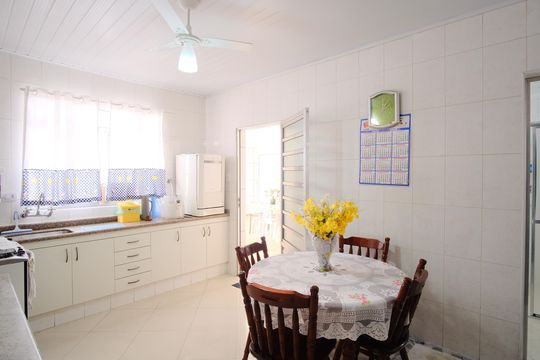 Cozinha 1 de casa à venda com 6 quartos, 351m² em Vila Nova Savoia, São Paulo