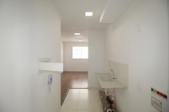 Cozinha de apartamento para alugar com 2 quartos, 41m² em Jardim Carvalho, Porto Alegre
