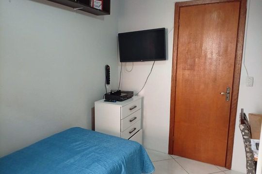 Quarto 1 de casa à venda com 2 quartos, 50m² em Olaria, Canoas
