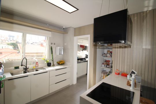 Cozinha de apartamento à venda com 3 quartos, 160m² em Vila Pauliceia, São Paulo