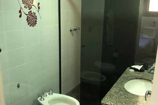 Banheiro de apartamento à venda com 4 quartos, 169m² em Indianópolis, São Paulo