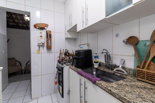 Cozinha de apartamento à venda com 3 quartos, 60m² em Santa Branca, Belo Horizonte
