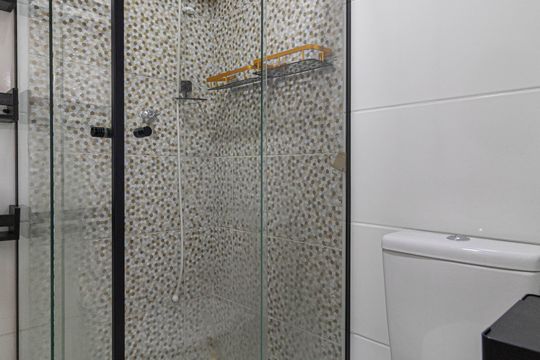 Banheiro de apartamento para alugar com 2 quartos, 36m² em Vila Ré, São Paulo