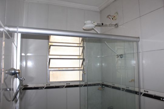 Banheiro de casa para alugar com 3 quartos, 120m² em Parque Sao George, Cotia