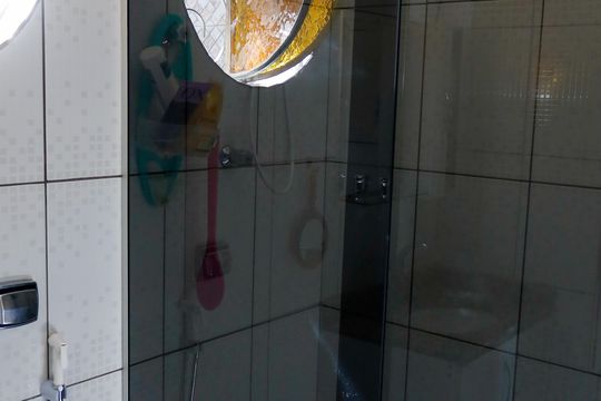 Banheiro de casa à venda com 2 quartos, 100m² em Bandeiras, Osasco