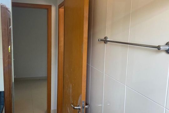 Banheiro de apartamento à venda com 2 quartos, 80m² em Rincão, Novo Hamburgo