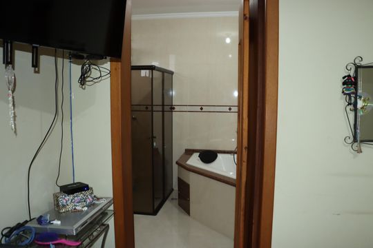 Casa de Condomínio para alugar com 4 quartos, 355m² em Jardim Rosalina, Cotia
