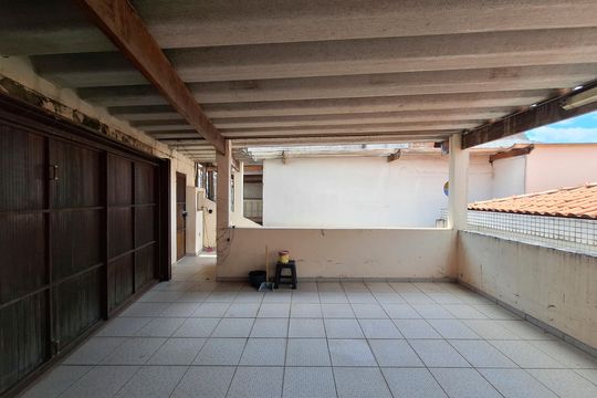 Garagem de casa para alugar com 4 quartos, 250m² em Mandaqui, São Paulo