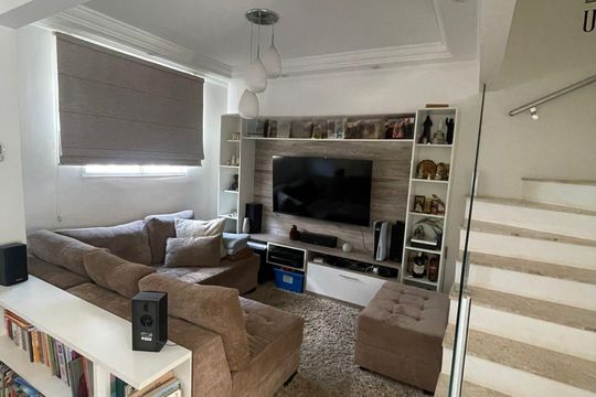 Sala de casa de condomínio à venda com 3 quartos, 80m² em Fazenda Santa Cândida, Campinas