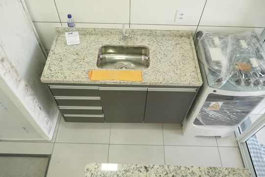 Cozinha de apartamento para alugar com 2 quartos, 39m² em Vila Carrão, São Paulo