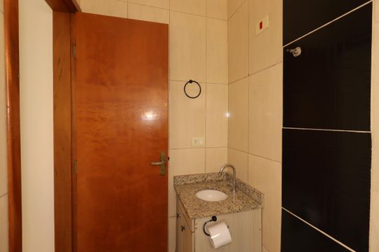 Banheiro de apartamento à venda com 2 quartos, 78m² em Vila Progresso, Santo André