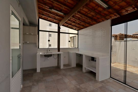 Cozinha de apartamento à venda com 2 quartos, 78m² em Vila Progresso, Santo André