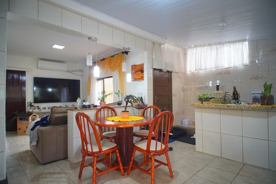 Cozinha de casa à venda com 3 quartos, 250m² em Santos Dumont, São Leopoldo