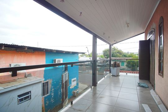 varanda da sala 2 de casa à venda com 3 quartos, 250m² em Santos Dumont, São Leopoldo